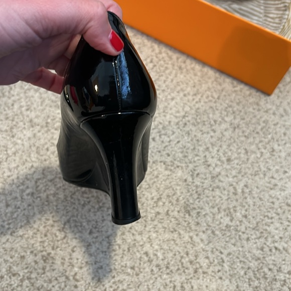 Kate Spade “Mania” Patent Leather Wedge Heel, 8 - Picture 6 of 13